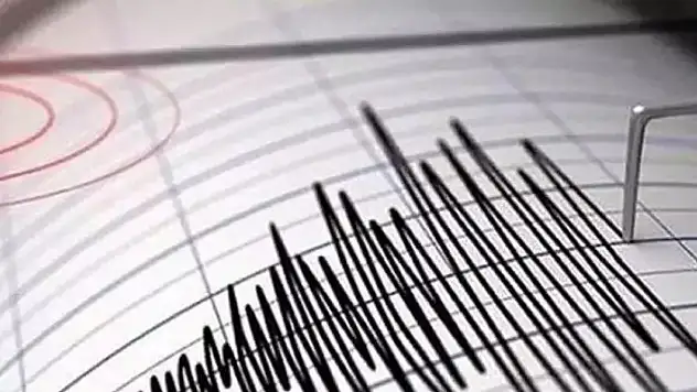 İstanbul'da 1 dakikada 2 deprem! Artçılar devam ediyor