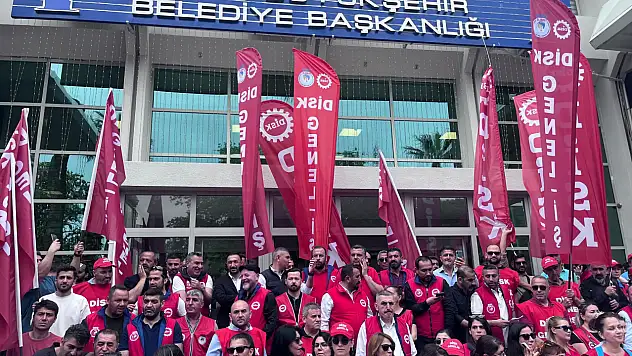 İzmir Büyükşehir Belediyesi çalışanları greve gidiyor!