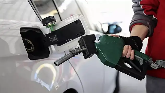 İzmir'de aracının deposunu indirimli fullemek isteyenler hemen koşsun: Shell, Total, Opet, Petrol Ofisi…