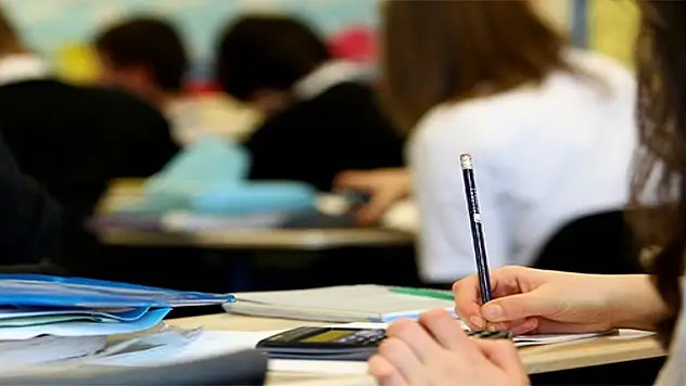 İzmir'de belediye bu öğrencilere duyuru yaptı: Yarına kadar başvuru yapabilirsiniz