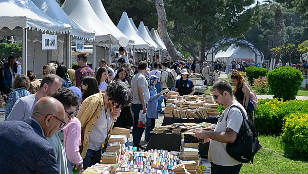 İzmir'de hafta sonu ziyaretçi akınına uğradı
