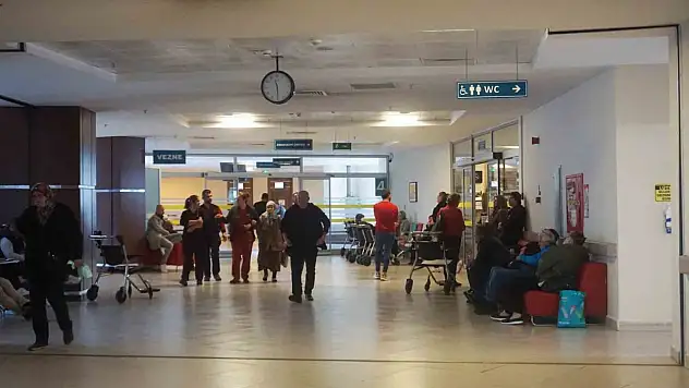 İzmir'de hastanelerde çalışmak isteyenler: Başvurular açıldı- Buca Diyaliz Merkezi, İzmir Şehir Hastanesi, Çınarlı Kadın Hastalıkları ve Doğum Hastanesi...