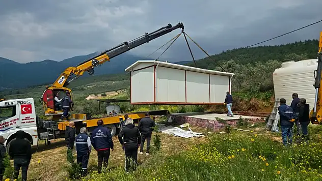 İzmir'de kaçak yapıların yıkımı tartışma yarattı: Vatandaşlar tepkili!