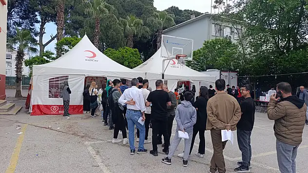 İzmir'de Kızılay'dan kampanya: Kan getirene bisiklet hediye