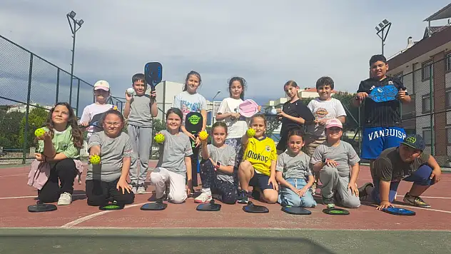 İzmir'de pickleball rüzgarı! Bostanlıspor ile yeni spor heyecanı