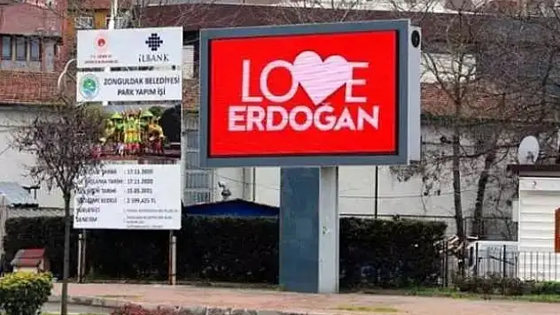 İzmir'de reklam panolarına kayyum damgası: 245 milyonluk ihale!