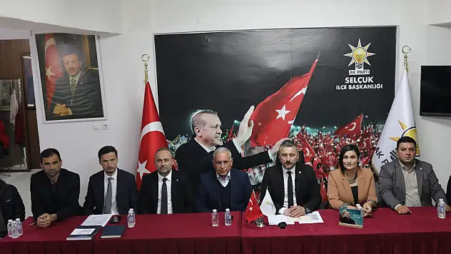 İzmir Selçuk Belediyesi'ne sert eleştiri: Halkın parası çarçur ediliyor- Bir akşam yemeği faturasına ödenen para...