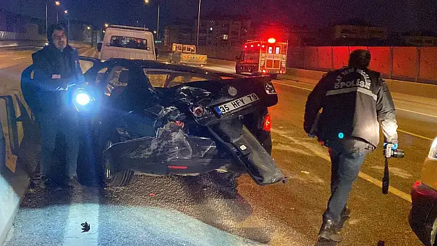 İzmir’de feci kaza: 1 ölü, 2 yaralı