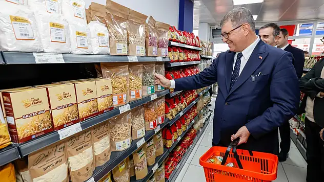 İzmirlinin bütçe dostu İZMAR büyüyor: Üçüncü şubesini açacak!