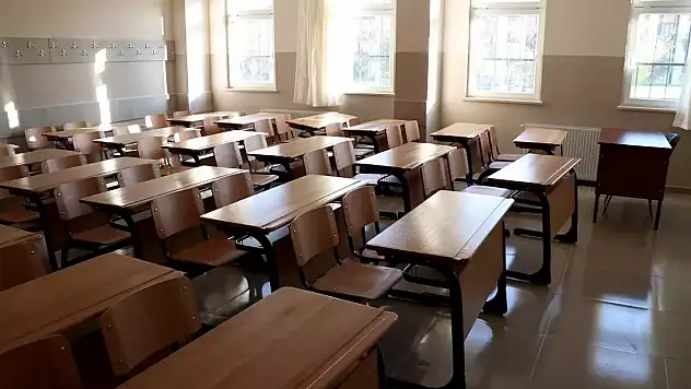 Karabağlar'da ortaokula ve liseye giden öğrenciler: Belediye duyuru yaptı