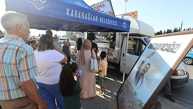Karabağlar'da Zeyrek anısına anlamlı lokma hayrı