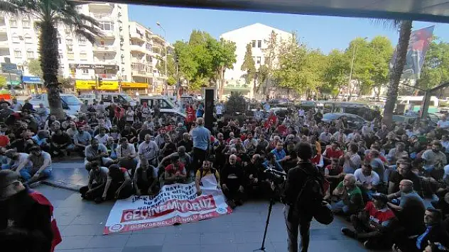 Karşıyaka Belediyesi'nde maaş krizi!