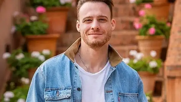 Kerem Bürsin kimdir? Hangi projede yer alıyor?