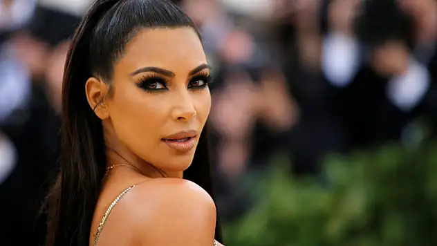 Kim Kardashian hukuk diploması aldı, tepkiler gecikmedi