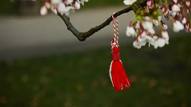 Kırmızı ve beyaz ip neyi simgeliyor: Marteniçka nedir? Marteniçka hangi yörenin geleneğidir?
