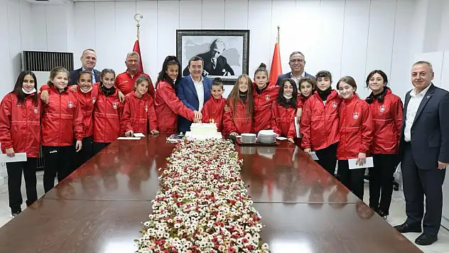 Kızlardan Türkiye finalinde