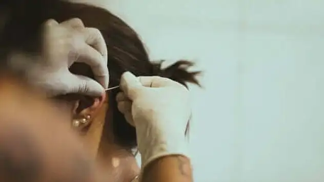 Kulak Piercing'i riskleri nelerdir? Uzmanlar hangi sağlık uyarılarında bulunuyor?