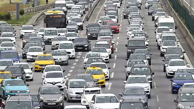 Kurban Bayramı'nda aracıyla seyahat edecekler dikkat: Bu araçların trafiğe çıkması yasaklanacak