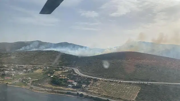 Makilik alanda korkutan yangın! 4 uçak ve 3 helikopterle müdahale
