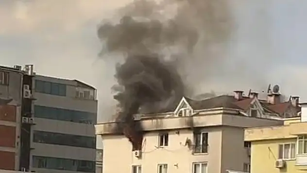 Mecidiyeköy'de korkutan yangın! Vatandaşlar tahliye edildi