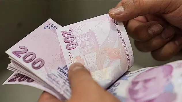 Memur ve emekli maaşları bayramdan önce yatacak mı?