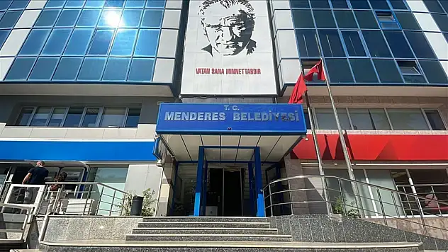Menderes Belediyesi'nde deprem! Arka arkaya istifalar geldi
