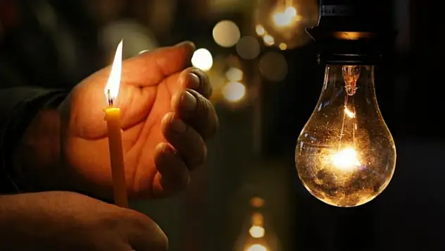 Mumları hazırlayın! İzmir'de 17 Eylül Salı 18 ilçede elektrik kesintisi