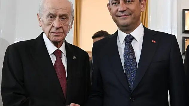 Özel’den Bahçeli görüşmesinde “Asgari Ücret” mesajı!