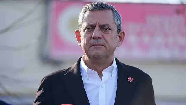 Özgür Özel Birinci Meclis'in önünde: 'Anıtkabir'e yürüyeceğiz'