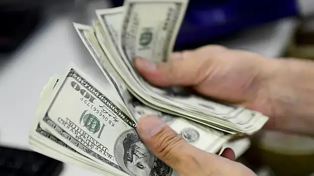 Parasını Dolar ve Euro'da değerlendiren İzmirliler: Bugün almak ya da bozdurmak isterseniz...