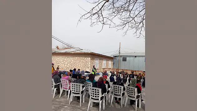 Psikolog Topaloğlu: Ağlayacak alanları bile yok