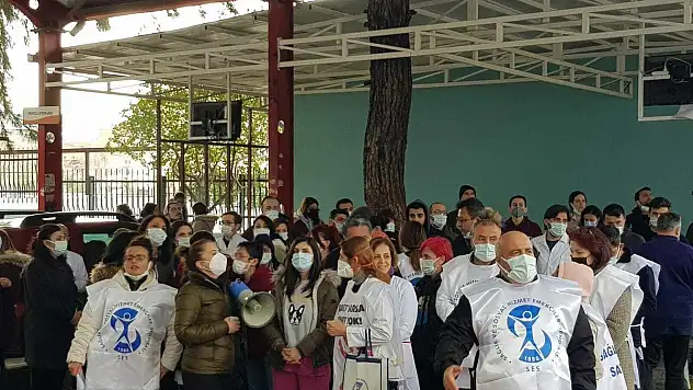 Sağlık teknisyenine tekmeli saldırıya protesto