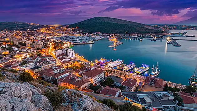 Şirince'den ayrılıp Çeşme'ye akın ediyorlar | Gündüz cennet, gece festival