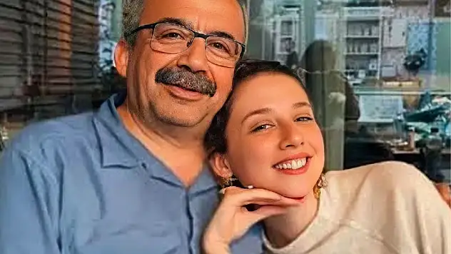 Sırrı Süreyya Önder'in kızı Ceren Önder Kandemir kimdir? Kaç yaşında, ne iş yapıyor?