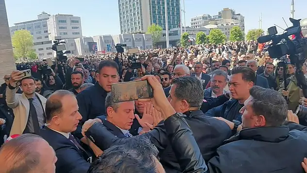 Son dakika! Özgür Özel'e saldırı gerçekleşti!