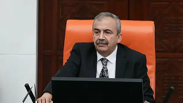 Son dakika! Sırrı Süreyya Önder'in cenaze programı belli oldu!