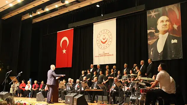 Söz de saz da bu kez İzmir için söylenecek