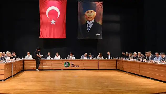 Tire Belediyesi'nde yeni dönemin ilk meclis toplantısı yapıldı