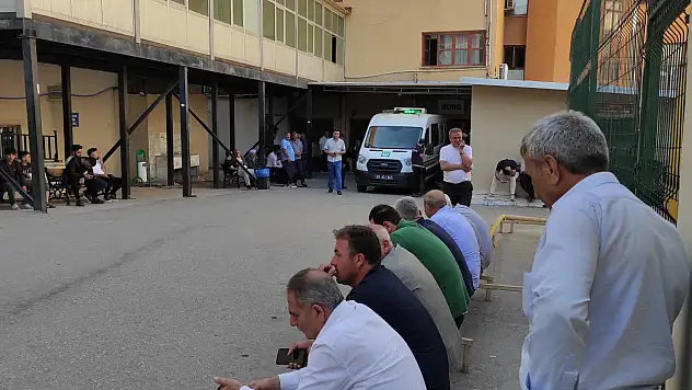 Trafoyu tamir etmek istedi, akıma kapıldı!