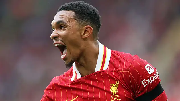 Trent Alexander-Arnold 5 senelik sözleşme imzalayacak! Liverpool'dan ayrılıyor