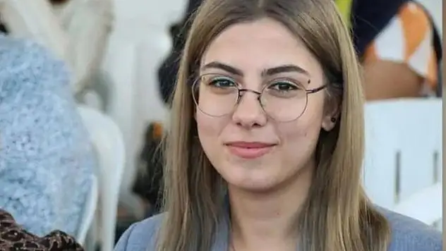 Tutuklu öğrenci Esila Ayık bilincini kaybetti, hastaneye kaldırıldı!