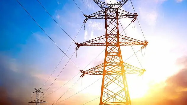 Uşak'ın iki ilçesine kritik uyarı: Elektrik saatlerce gelmeyecek