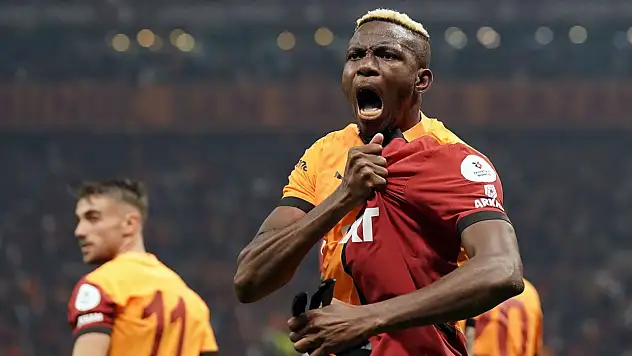 Victor Osimhen'in geleceği belirsiz: Transfer için 2 şart sundu