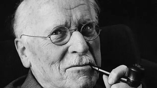 Yapay zeka ile rüya yorumu akımı başladı: Chatgpt'de Carl Jung dönemi! Carl Jung kimdir?