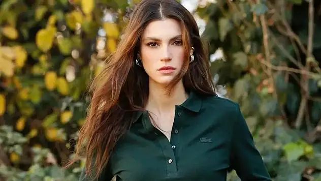 Yüsra Geyik kimdir?