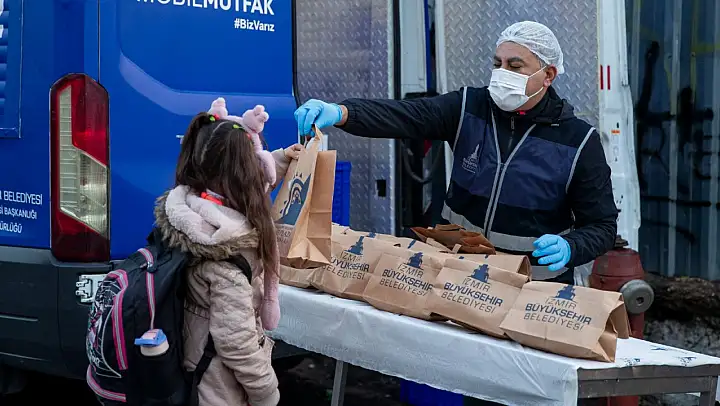 İlkokul öğrencilerine ücretsiz beslenme paketi