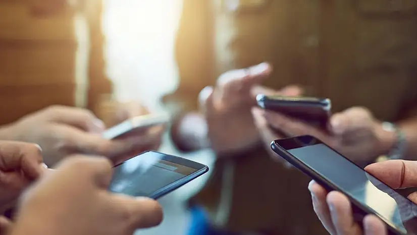 ABD - Çin ticaret savaşı telefon tarifelerine zam olarak geri dönecek!