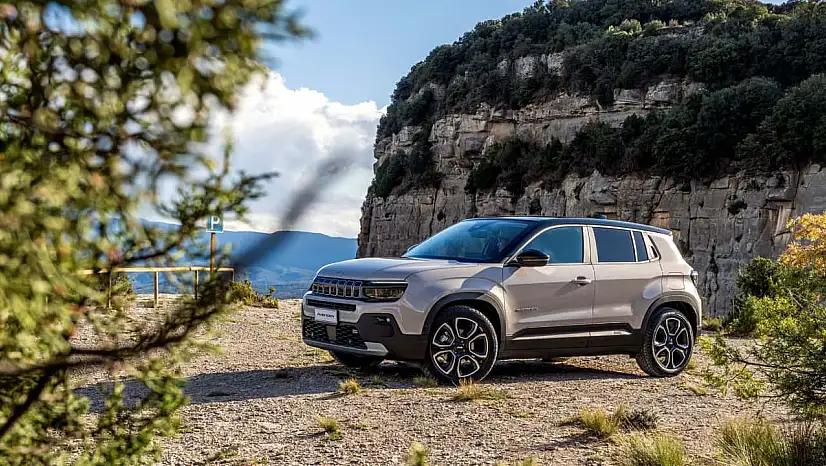 Avrupa'nın en uygun fiyatlı elektrikli SUV'si Jeep Avenger Türkiye'de 0 faizle satışta!