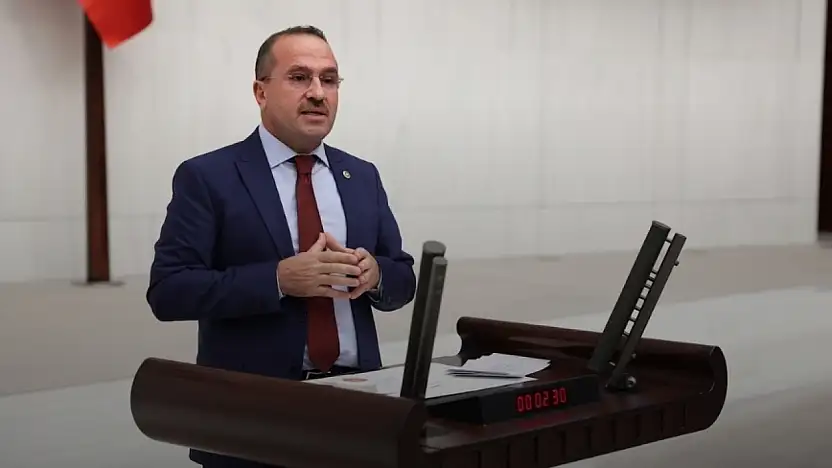 AK Partili Kırkpınar'dan grev tepkisi: 'CHP belediyeciliği İzmir'de çöktü'