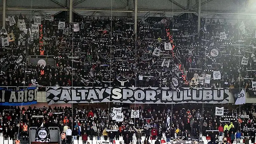 Altay'dan 'devir' iddialarına cevap: 'Yalan haberler kulübe zarar veriyor'